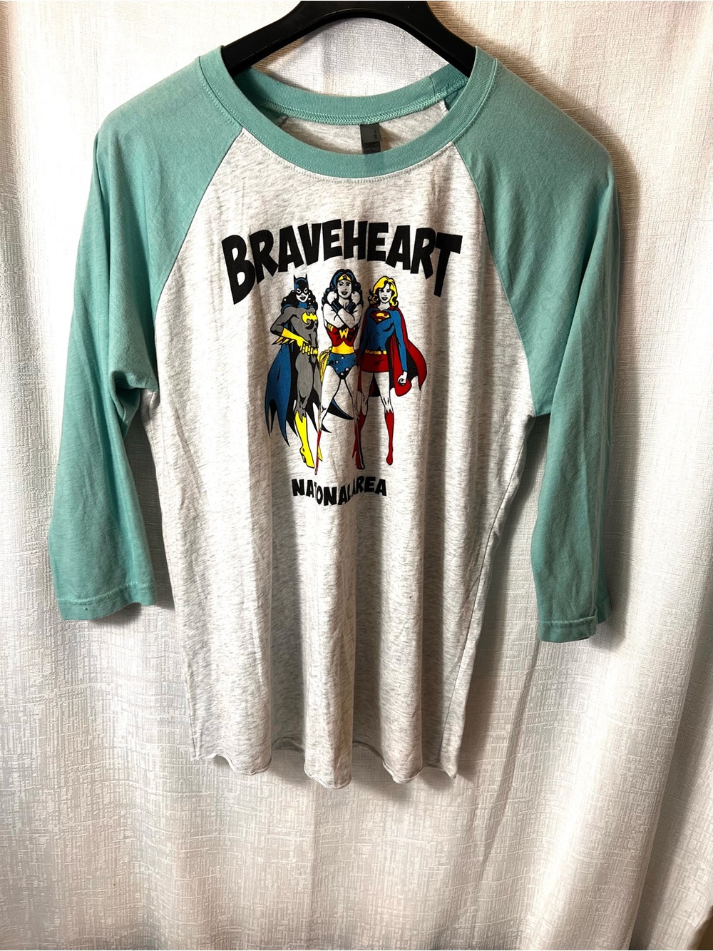 Braveheart Graphic Raglan Tee - Mint Sleeve, Heather White Body Size Large